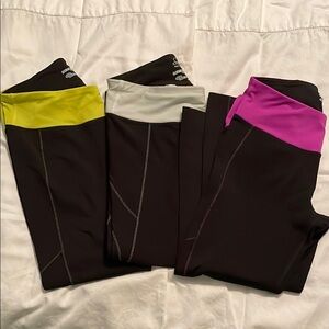 3 Pairs - Size Small - Saucony Scoot Capris
